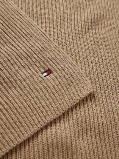 Peek & Cloppenburg Tommy HilfigerSchal Mit Label-Stitching In Beige