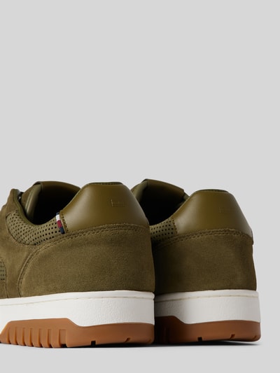 Peek & Cloppenburg Tommy HilfigerSneaker Mit Label-Detail Modell 'BASKET' In Oliv