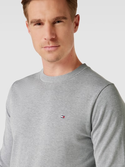 Peek & Cloppenburg Tommy HilfigerStrickpullover Mit Logo-Stitching In Mittelgrau Melange