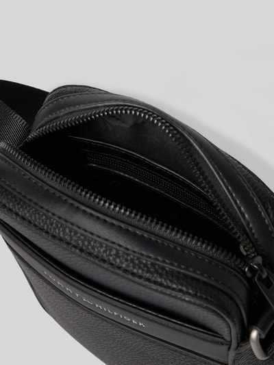 Peek & Cloppenburg Tommy HilfigerUmhängetasche Mit Label-Detail Modell 'REPORTER' In Black