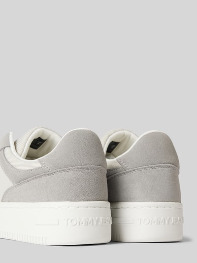 Peek & Cloppenburg Tommy JeansLedersneaker Mit Label-Patch Modell 'BASKET' In Mittelgrau