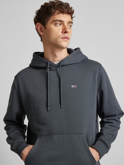 Peek & Cloppenburg Tommy JeansRegular Fit Hoodie Mit Label-Stitching In Anthrazit