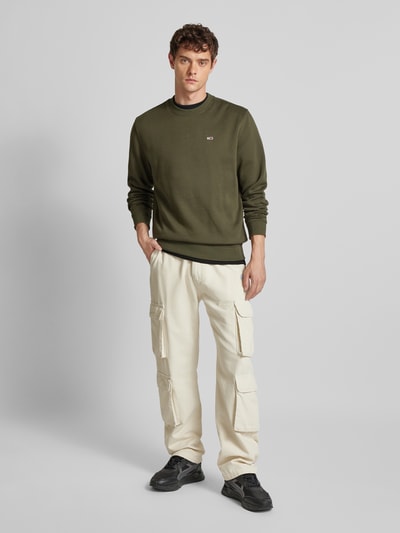 Peek & Cloppenburg Tommy JeansRegular Fit Sweatshirt mit Logo-Badge in oliv