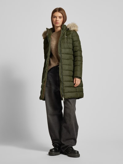 Peek & Cloppenburg Tommy JeansSteppmantel mit Kunstfellbesatz Modell 'ESSENTIAL' in oliv