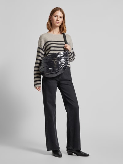 Peek & Cloppenburg WOUFHandtasche mit Label-Patch Modell 'Black Glossy' in black