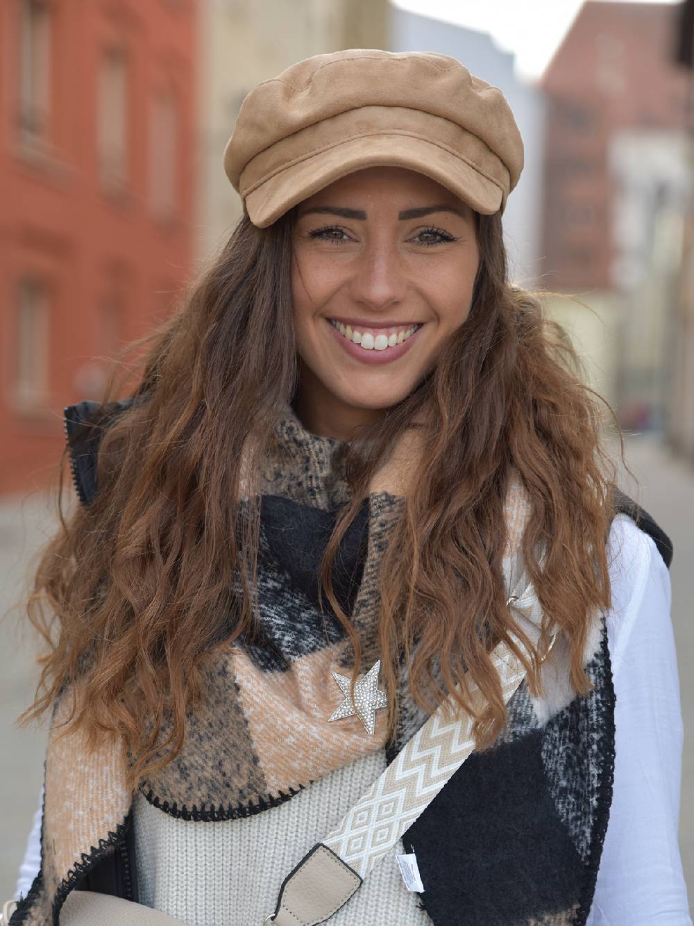 Stylebreaker Ballonmütze Einfarbig Veloursleder Optik