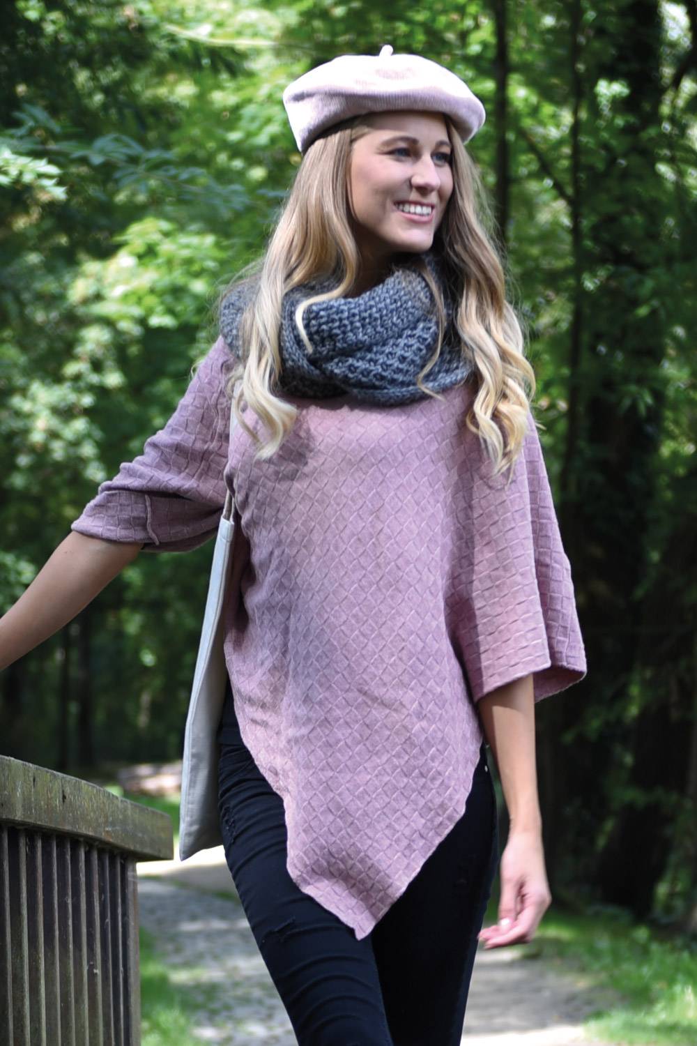 Stylebreaker Feinstrick Poncho Mit Karo Schachbrett Struktur