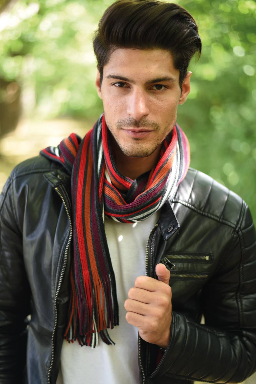 Stylebreaker Feinstrick Schal Mit Streifen Muster Und Fransen