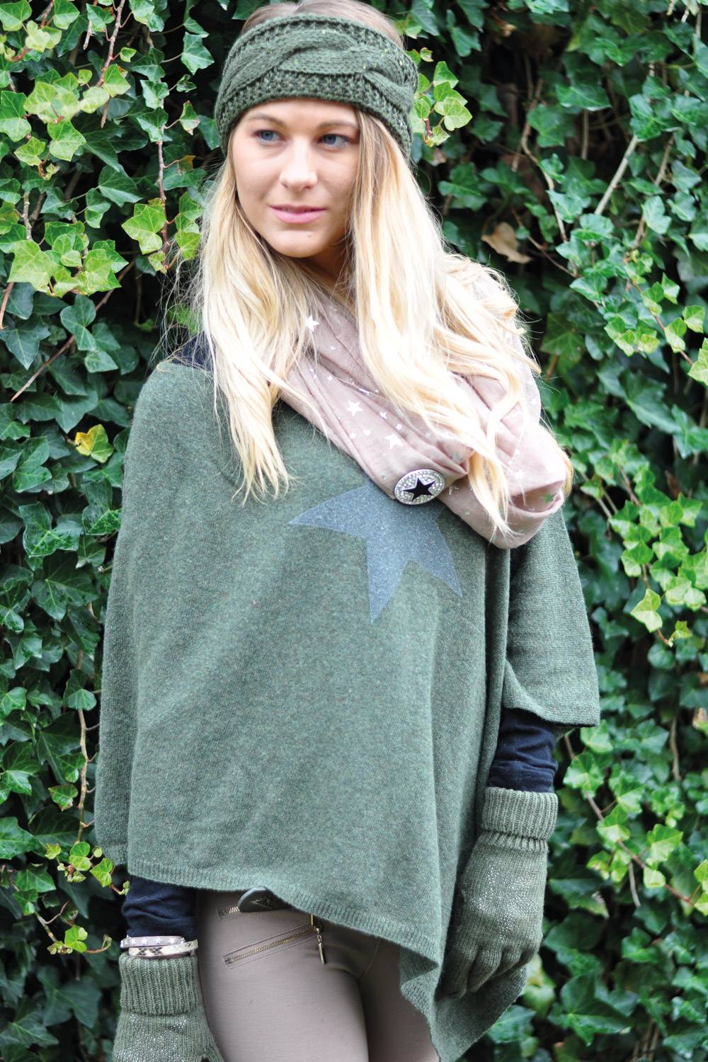 Stylebreaker Leichter Feinstrick Poncho Mit Glitzer Stern