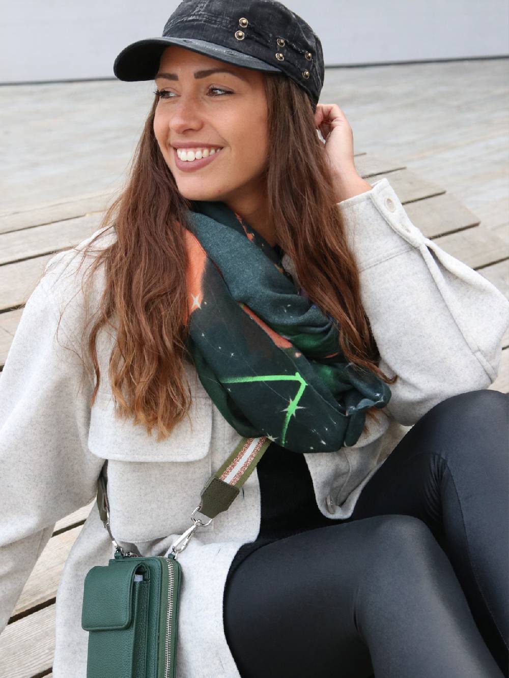 Stylebreaker Loop Schal Mit Sternennebel Weltall Motiv Print