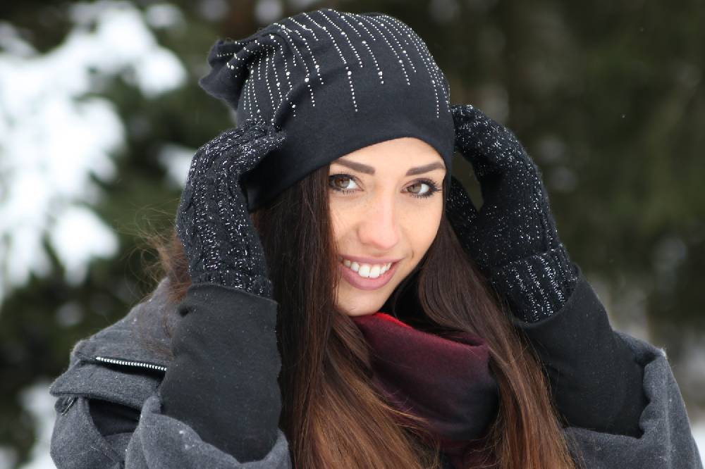 Stylebreaker Beanie Mit Strass Streifen
