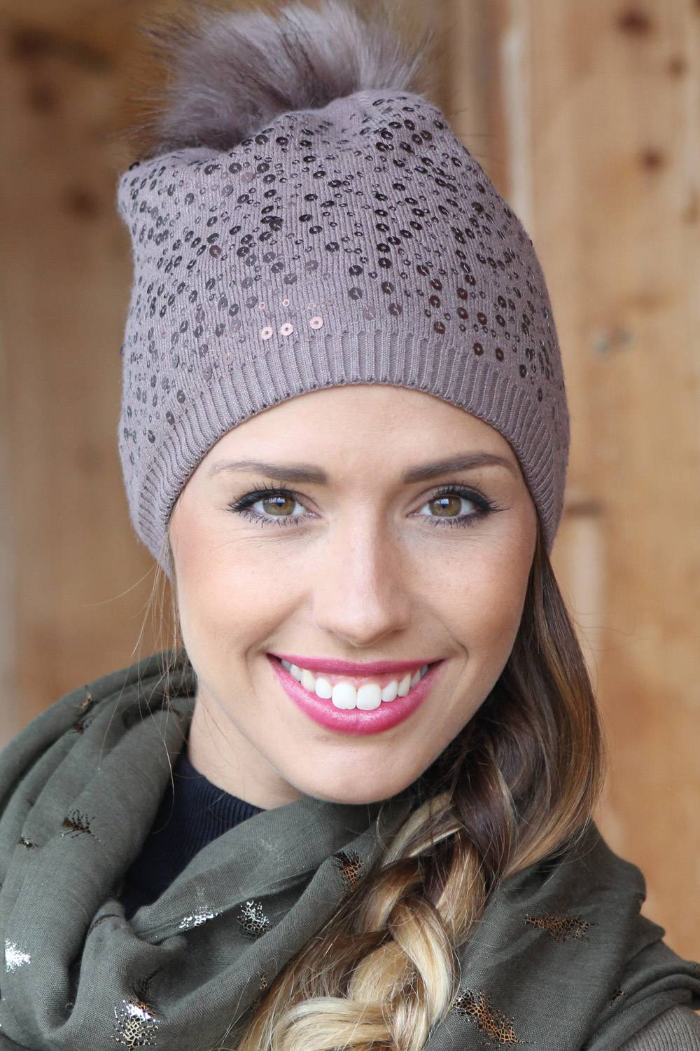 Stylebreaker Feinstrick Bommelmütze Mit Pailletten