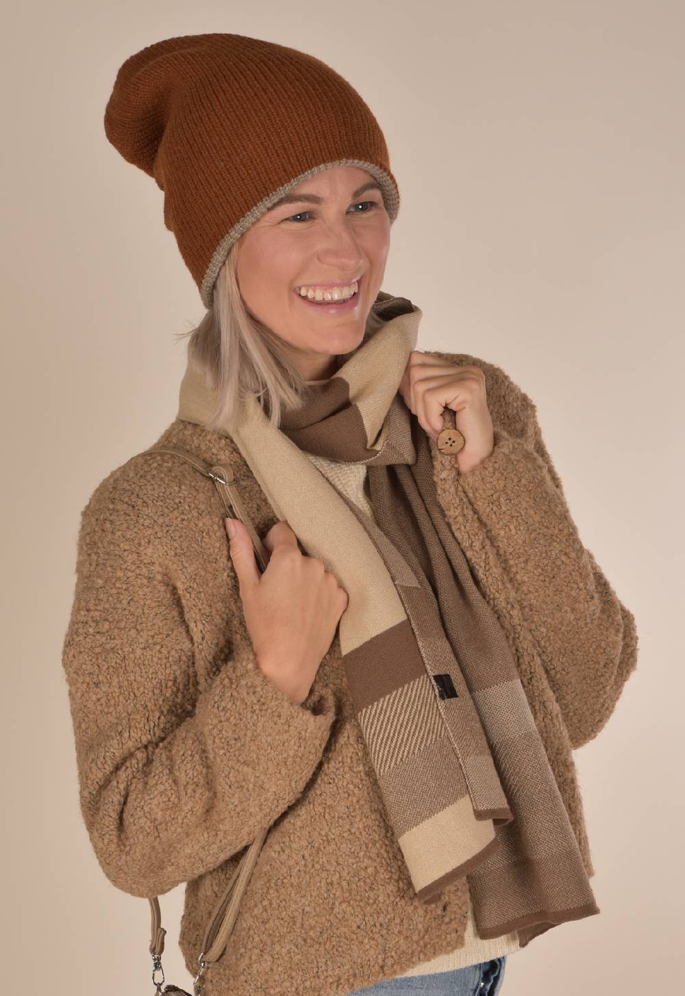 Stylebreaker Feinstrick Schal Mit Streifen