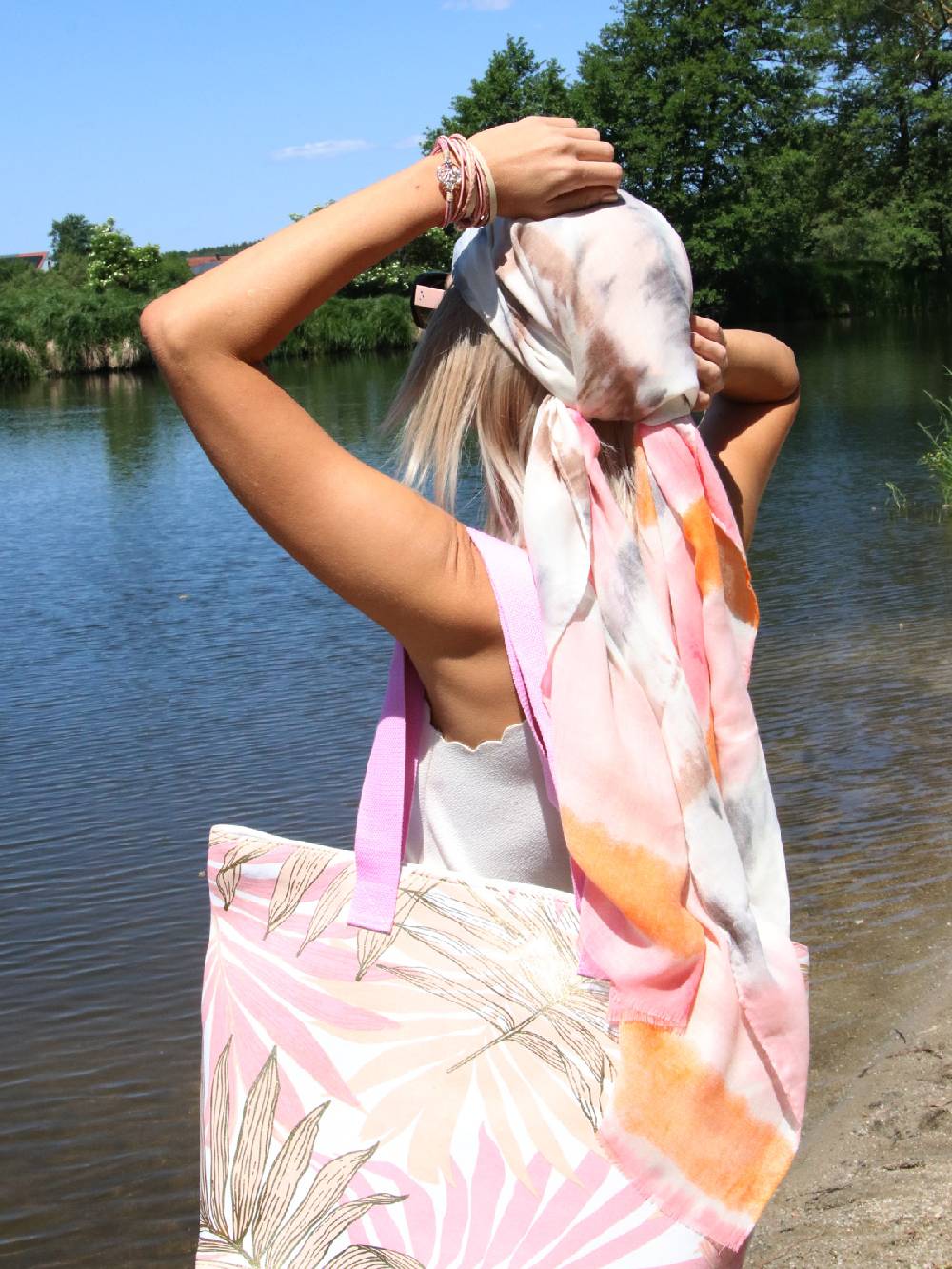 Stylebreaker Schal Mit Batik Streifen Muster