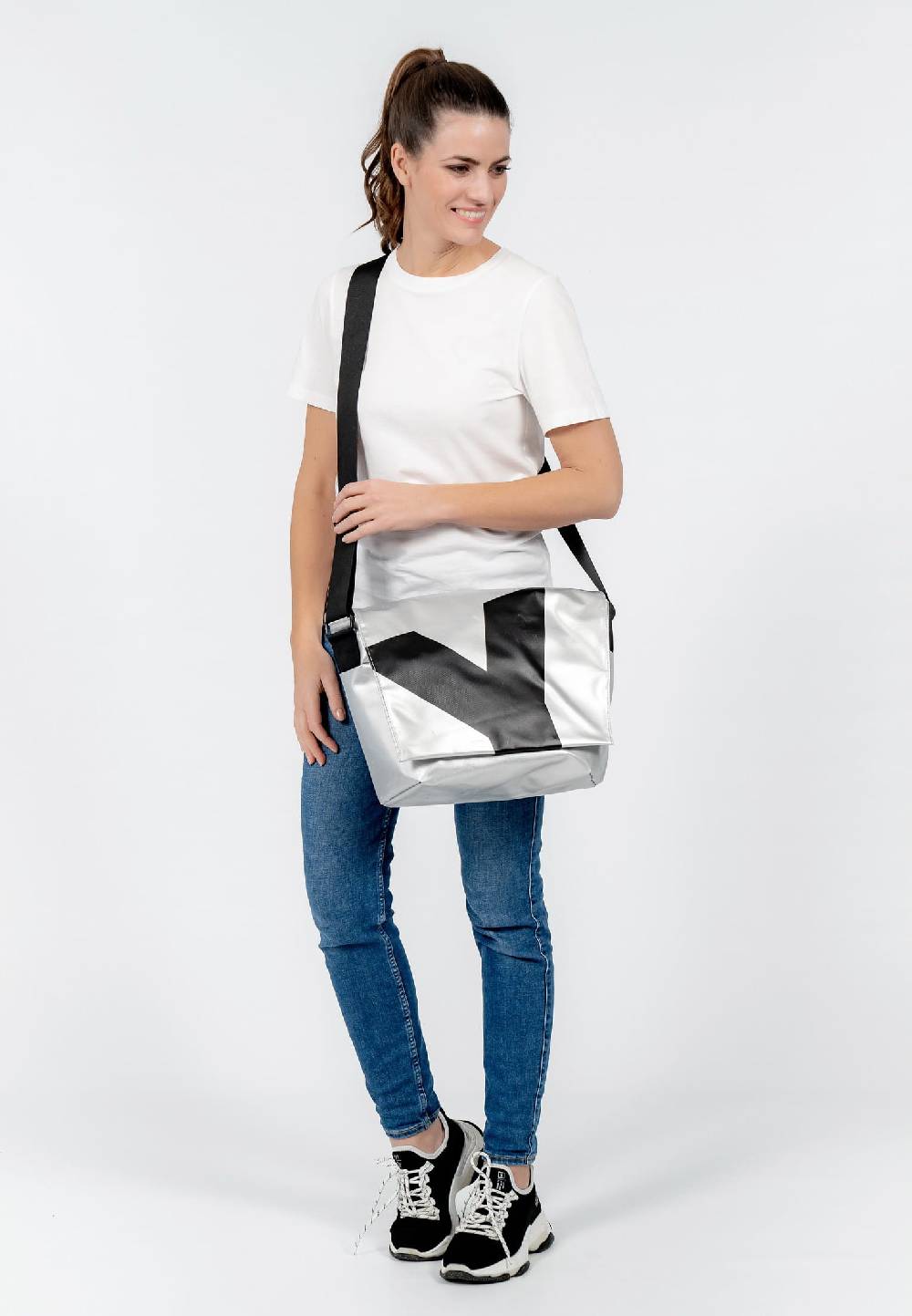 Suri Frey Umhängetasche Jessey-Plane Mit Fahrradhalterung