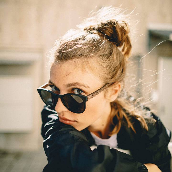 Take A Shot The King Of Hearts Walnussholz I Polarized