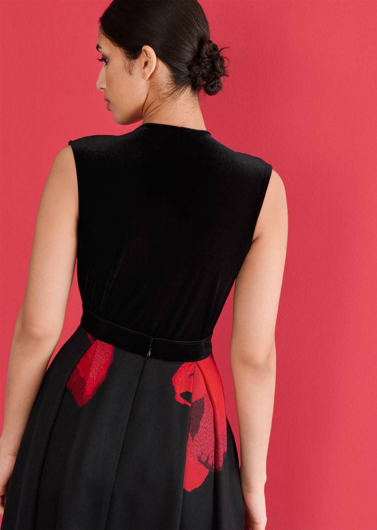 Talbot Runhof Body Bay10