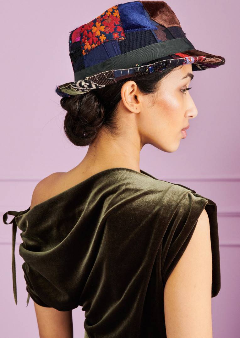 Talbot Runhof Hut Kita1