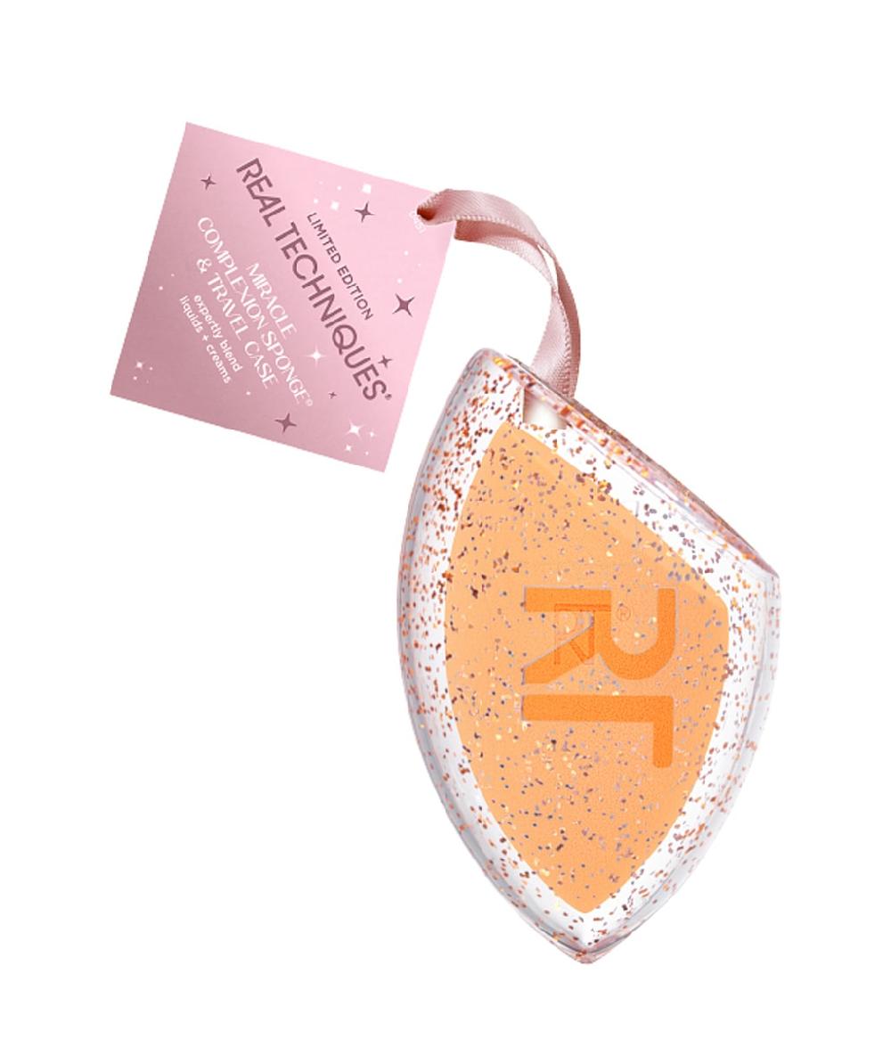 Real Techniques Miracle Complexion Sponge & Travel Case Ornament