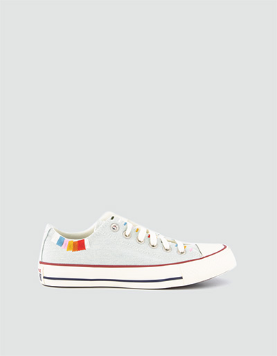 Converse Sneaker mit verspielter Kanten