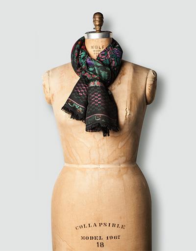 Kenzo Schal im floralen Muster