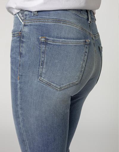 Replay Jeans Im Schmalen Schnitt