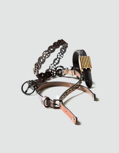 Replay Vier Armbänder Ein Gürtel