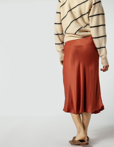 SECOND FEMALE Rock In Satin-Optik