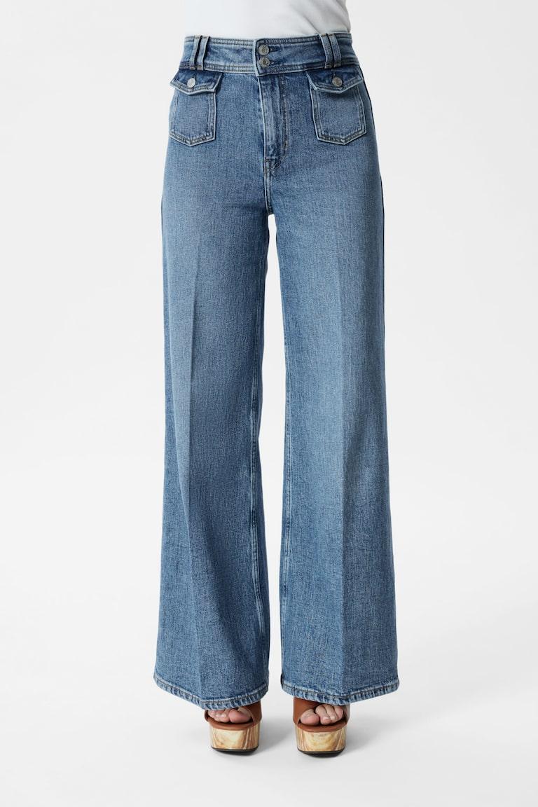 H&M Ausgestellte Jeans Mit Bügelfalten