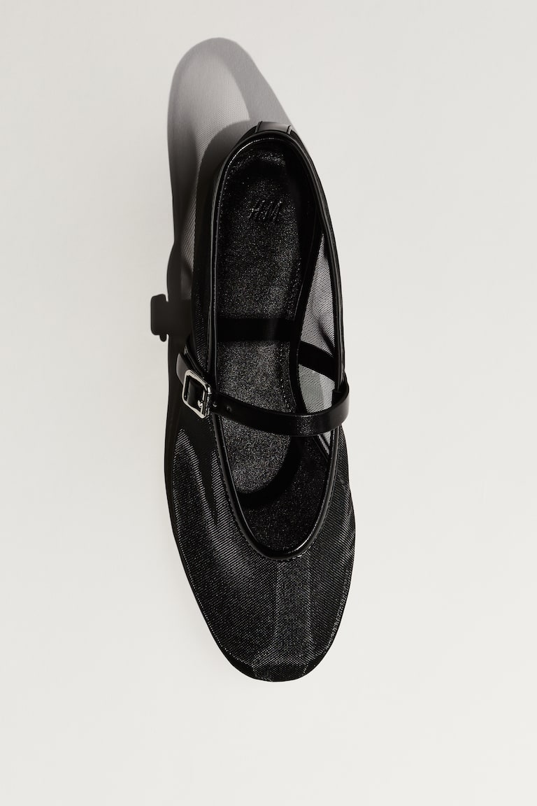 H&M Ballerinas im Mary-Jane-Stil aus Mesh