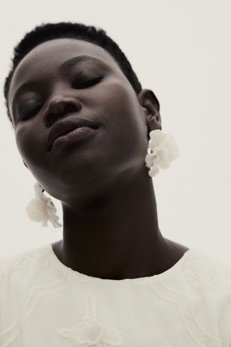 H&M Blütenförmige Ohrstecker