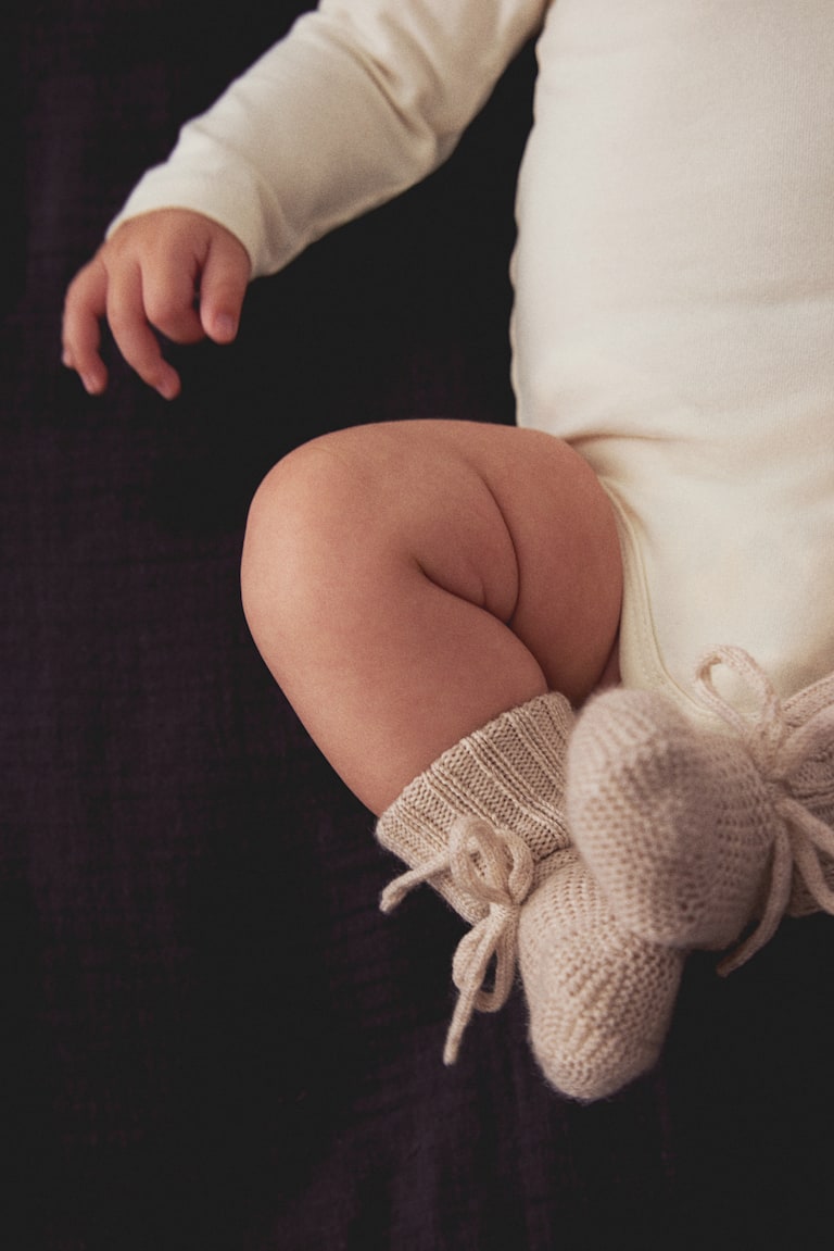 H&M Body Mit Volantkragen