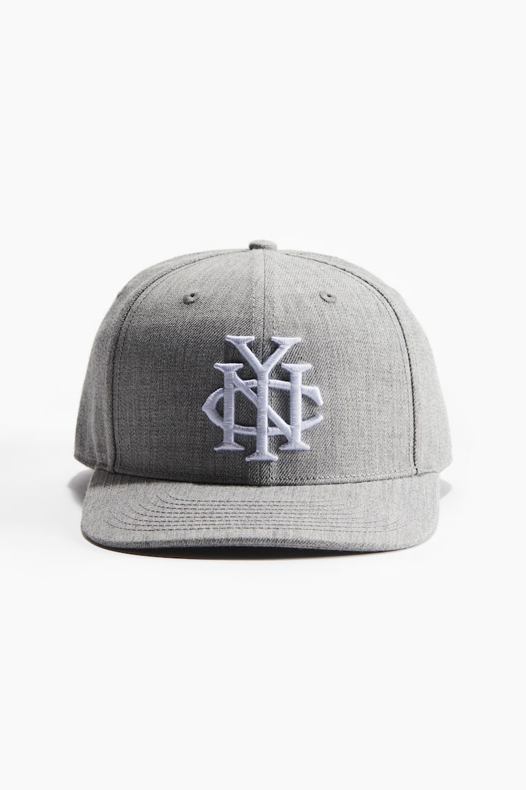 H&M Cap mit Motivstickerei