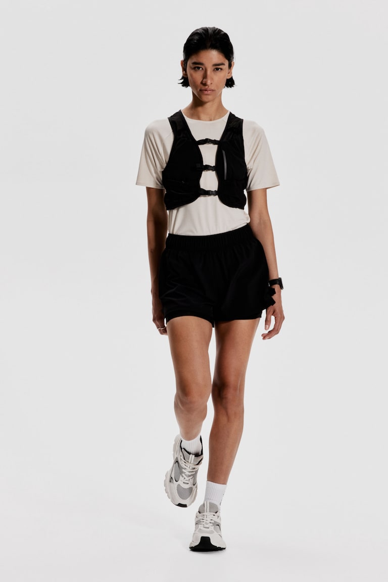 H&M Doppellagige Laufshorts mit DryMove™