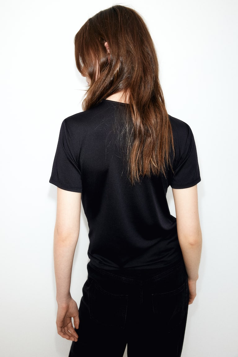 H&M Figurbetontes Shirt