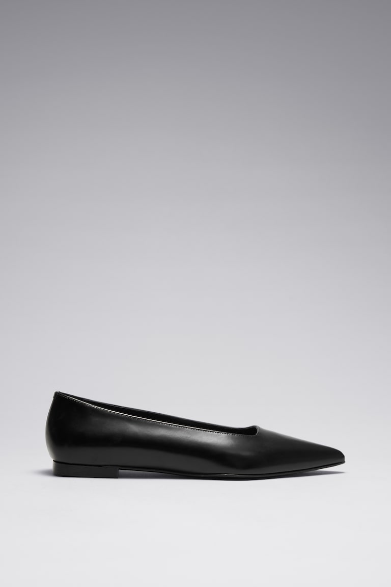 H&M Flache Ballerinas mit spitzer Zehenpartie