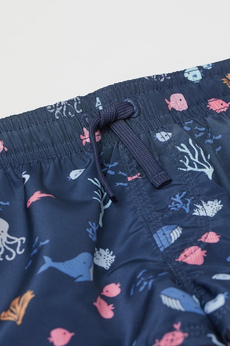 H&M Gemusterte Badeshorts