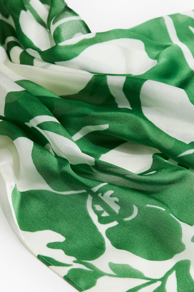 H&M Gemustertes Tuch