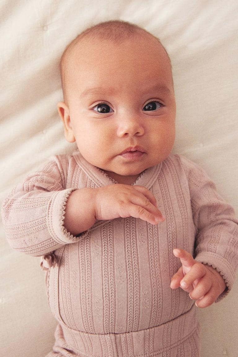 H&M Jerseybody mit Pointellemuster