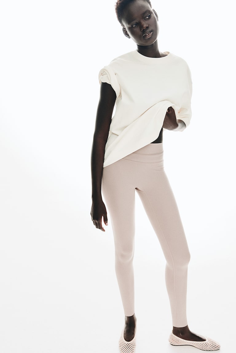 H&M Kastiges T-Shirt Aus Interlock-Jersey