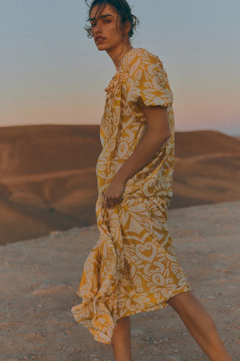 H&M Kleid Mit Kordelzugdetail