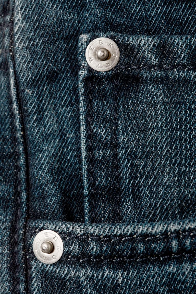 H&M Lockere Baggy-Jeansshorts Astro