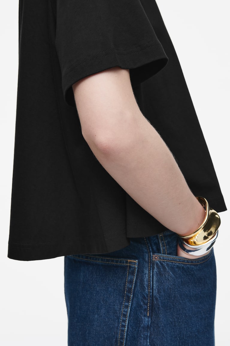 H&M LOCKERES TRAPEZFÖRMIGES T-SHIRT