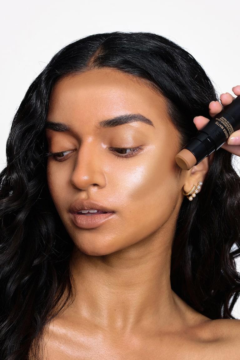 H&M Nudies All Over Face Matte Bronze