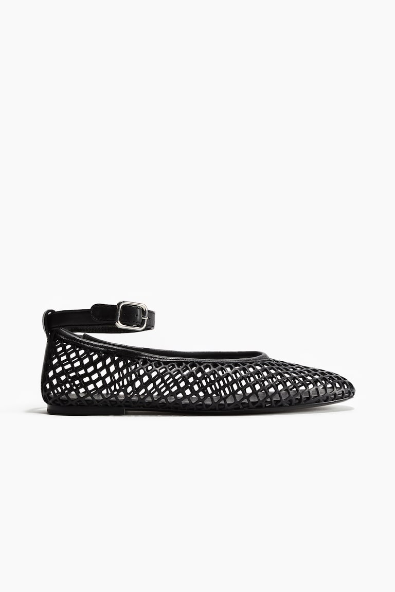 H&M Perforierte Lederballerinas