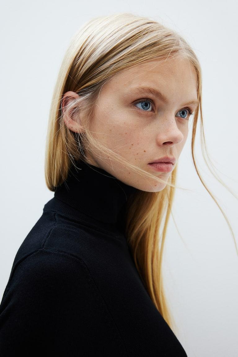 H&M Rollkragenpullover