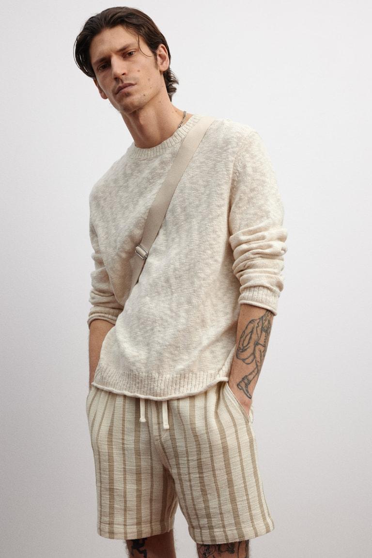 H&M Shorts aus Webstoff in Regular Fit