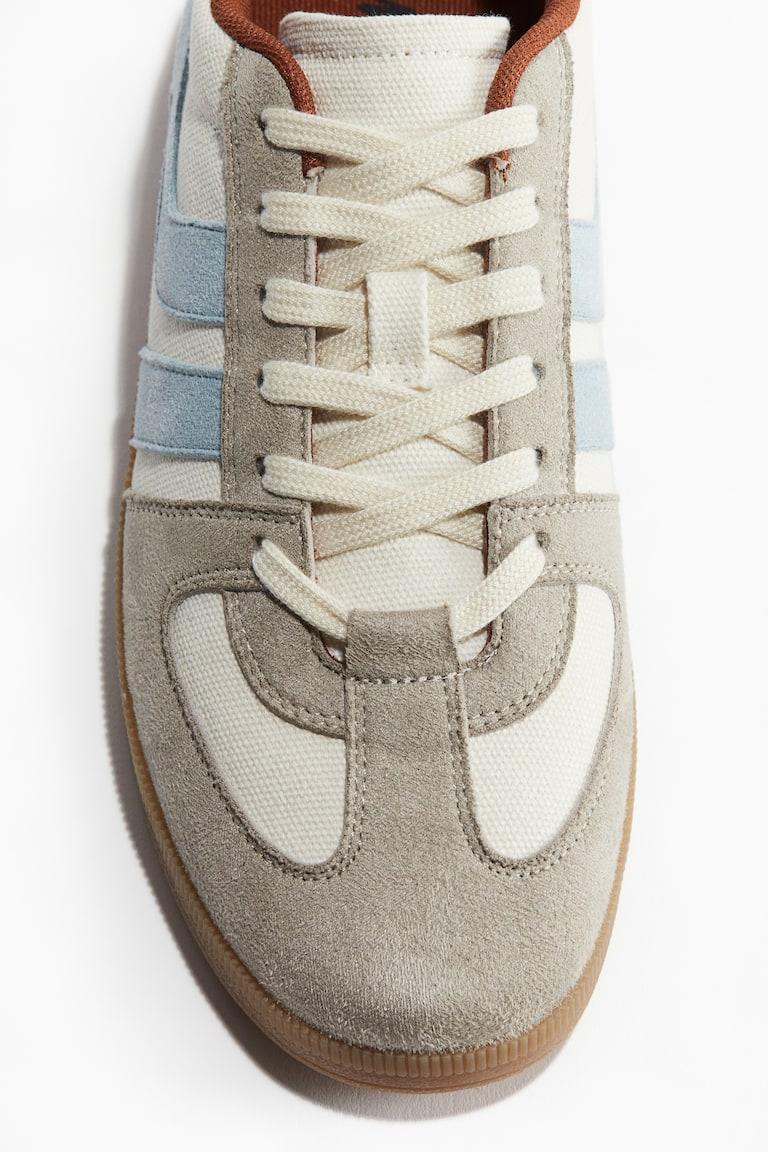 H&M Sneaker