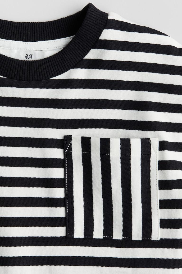 H&M T-Shirt Mit Taschendetail