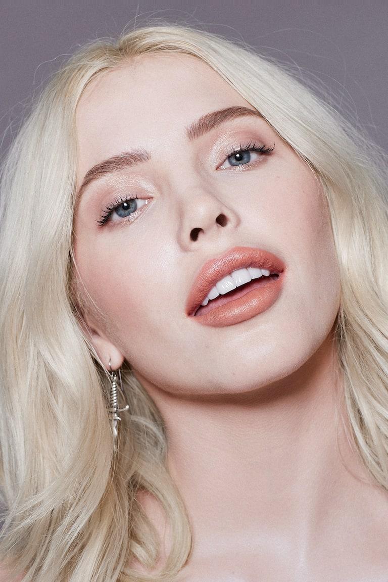 H&M Tinted Blur Foundation Stick